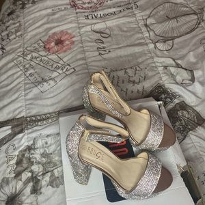 Sliver heels size 6 1/2